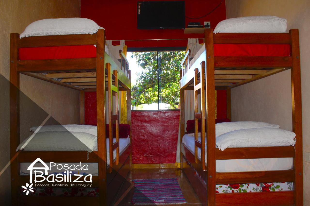 Posada Basiliza, Encarnacion Py المظهر الخارجي الصورة