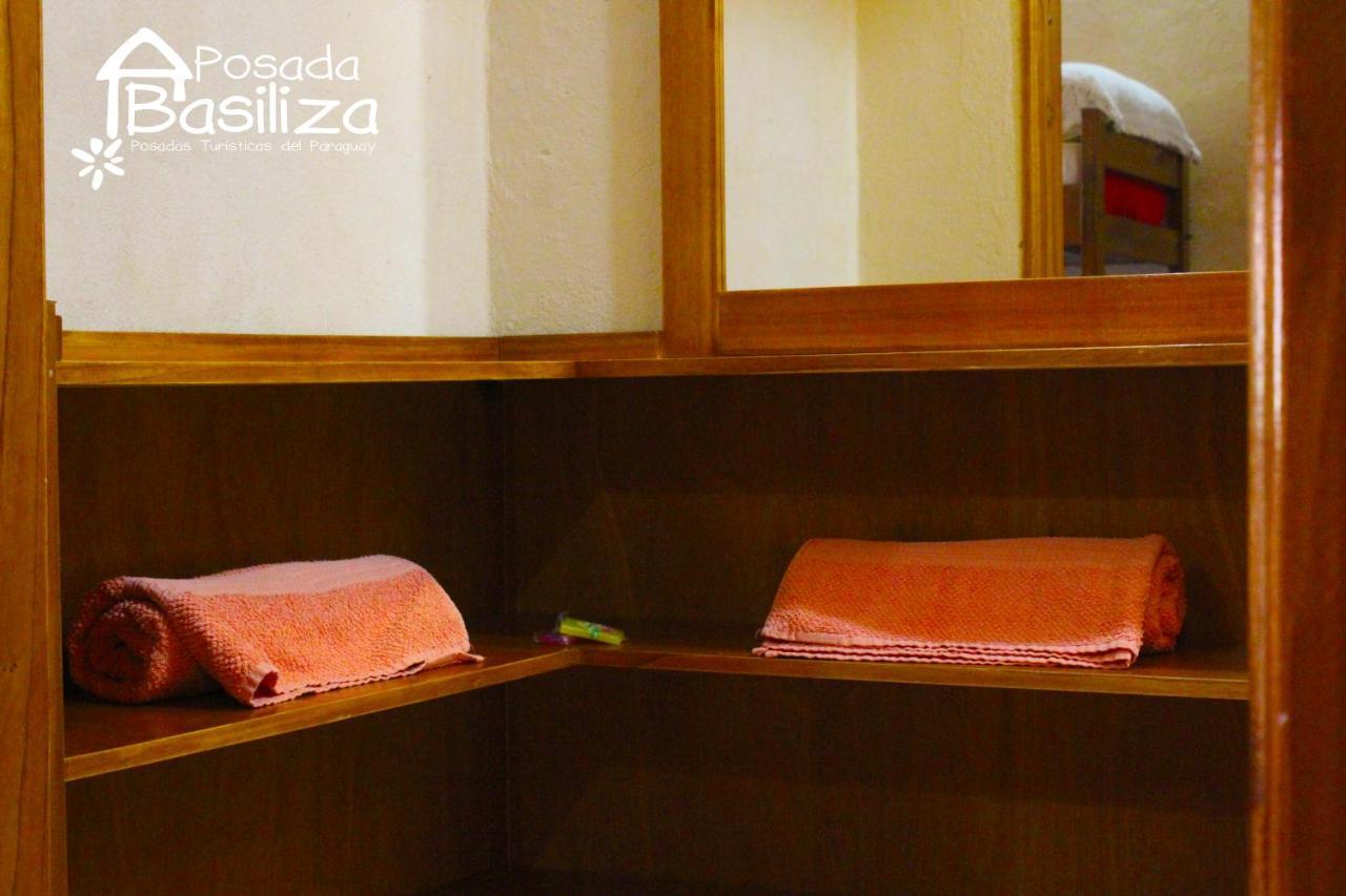 Posada Basiliza, Encarnacion Py المظهر الخارجي الصورة